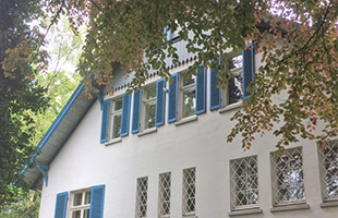 Villa C.
